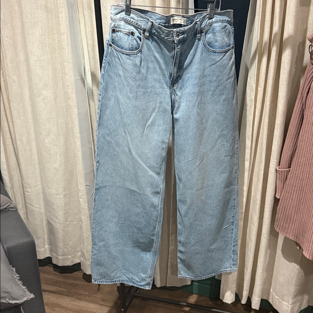 Abercrombie & Fitch Light Wash Wide Leg Jeans